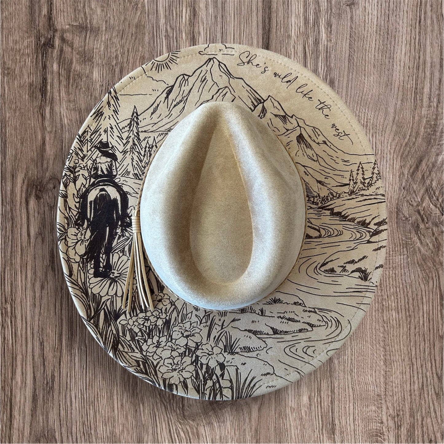 Khaki Engraved Horse Mountain Hat
