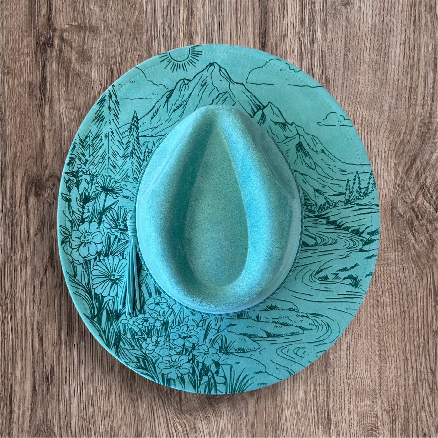 Mint Engraved Floral Mountain Hat